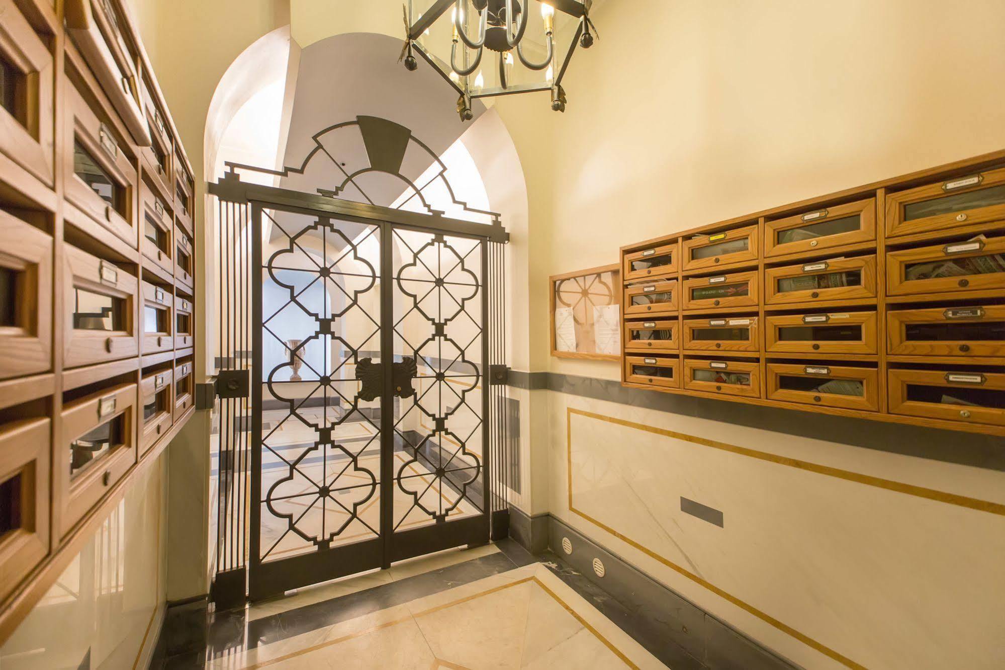 Boschetto Apartment Rome Luaran gambar